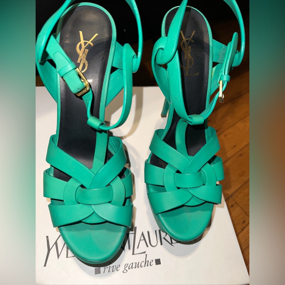 Authentic preowned YSL Green Women's size 38.5 high heel